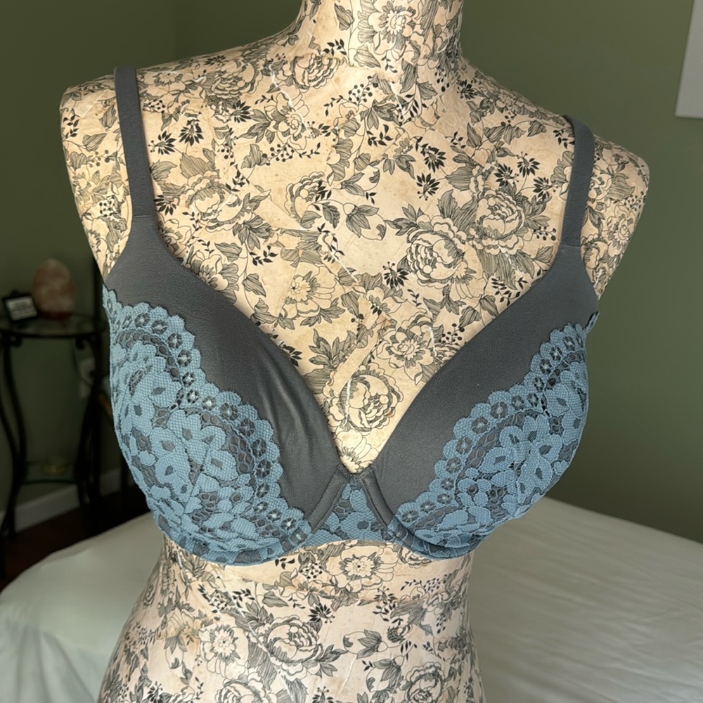 Body by Victoria Bra 32DDD